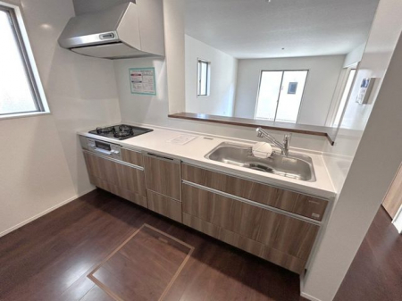 �L�b�`���@���L�b�`�����������[�t���ŕ֗��ȃL�b�`���B�H�i�̃X�g�b�N���[�ɂ��𗧂��܂���