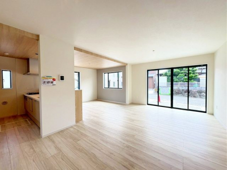 ���r���O�@�V������ԂŐV���������N���N���܂��ˁ�