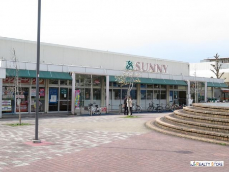 ���ӊ��@�T�j�[���̌��X �k��9���B 730m