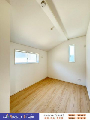 �m���@�����̑��Ŕz�u�����₷���A�q�������ɂ������߂ł���