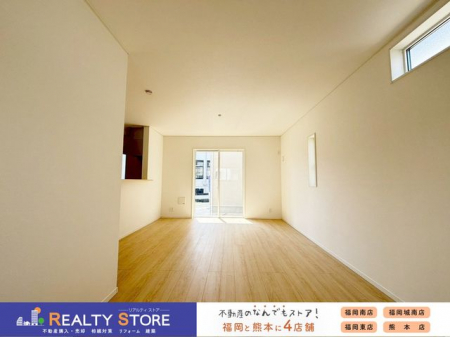 ���r���O�@16.7���̂�Ƃ��ԁ�i�`�������J���[�̃t���[�����O�������𖾂邭���Ă���܂���