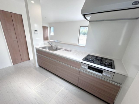 ���[�@���L�b�`�������r���O����ڂŌ��n����Ζʎ��L�b�`����Ƒ��̏Ί�����Ȃ���y�����������ł��܂���