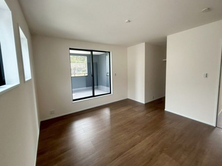 ���ӊ��@-