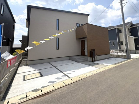 �@�����ԃX�y�[�X������2��\�B���Ԃ̏o��������X���[�Y�ł���