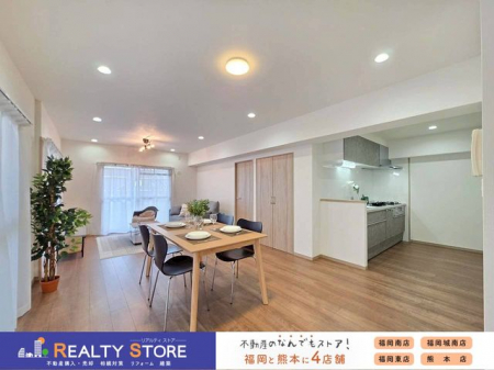 ���r���O�@�y���r���O�z�L�b�`�����烊�r���O�S�̂����n���܂��􂨎q�l�̗l�q�����Ȃ���Ǝ����ł��܂��ˁ�