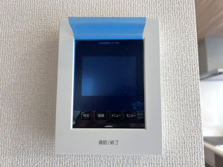 ���̑����ρ@���s�u���j�^�[�t�C���^�[�z�����K��҂��摜�Ɖ����Ŋm�F�ł���A�h�Ɛ��ɗD�ꂽ���S�̃V�X�e����X�b�L���Ƃ����f�U�C���ŁA�ȒP�ɑ��삵�Ă��������܂���