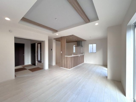 ���r���O�@�����r���O���܏�V��ƃA�N�Z���g�N���X���������ȃ��r���O��20���̍L���ł��Ƒ��F�l�ł������Ƃ��낰�܂���