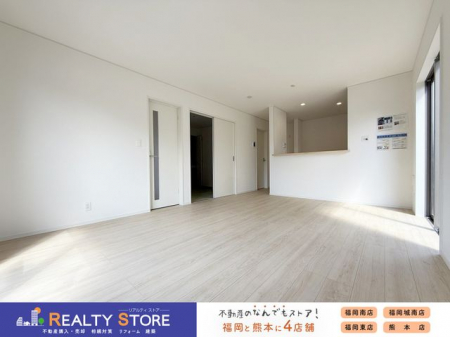 ���r���O�@�y���r���O�z�L�b�`�����烊�r���O�S�̂����n���܂��􂨎q�l�̗l�q�����Ȃ���Ǝ����ł��܂��ˁ�