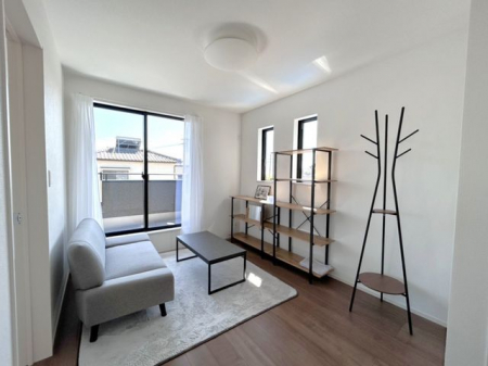 ���̑��@���t�@�~���[�X�y�[�X���Ƒ��̂��낮�X�y�[�X��A�o���R�j�[�ɖʂ��Ă���̂Ń����h���[�X�y�[�X�ȂǑ��ړI�Ɏg�p�ł��܂���