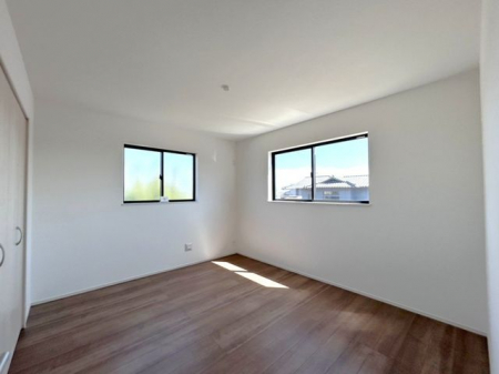 �Q���@��7���m�����傫�߂̃x�b�h��u���Ă��L�X�Ƃ������������Q���ɂ������߂ł���