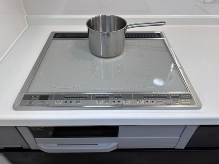 �@��IH�N�b�L���O�q�[�^�[���������ڂ�̂��|�������������ȒP���Y��ȃL�b�`����ۂĂ�IH�N�b�L���O�q�[�^�[��΂��g��Ȃ��̂ŉΎ��̐S�z������܂���