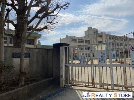 ���ӊ��@�����s����v���w�Z �k��18���B 1300m