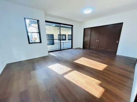 ���r���O�@�����r���O��