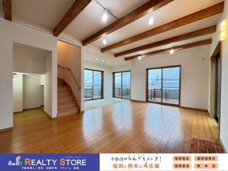 ���r���O�@�V�����ŉƋ��C���e���A�I�т��y���݂̈�ł���