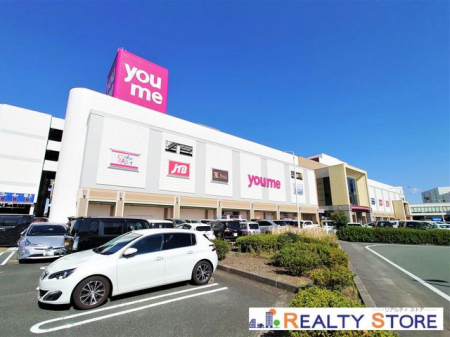 ���ӊ��@��߃^�E�����̐X �k��9���B 700m